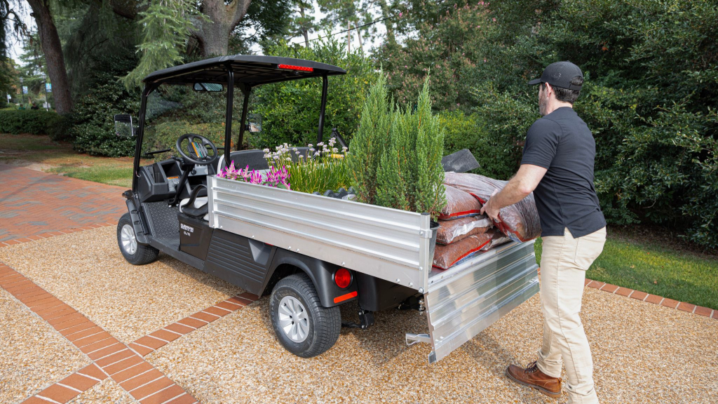 Cushman Hauler XL LSV